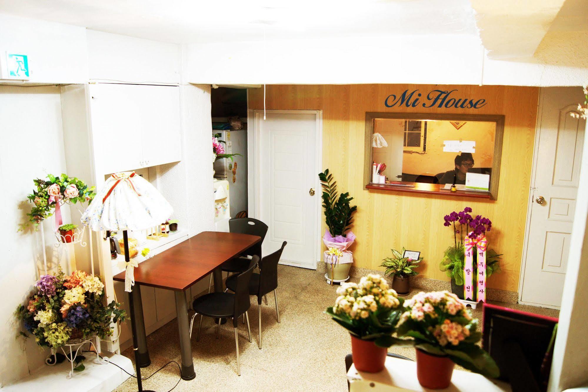 Mi House Hotel Szöul Kültér fotó
